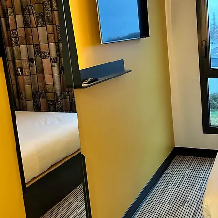 Hotel Saint-christophe Gare Cergy