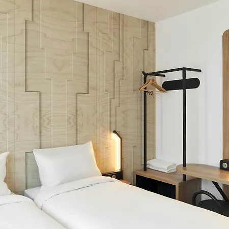 Saint-christophe Gare Hotel Cergy
