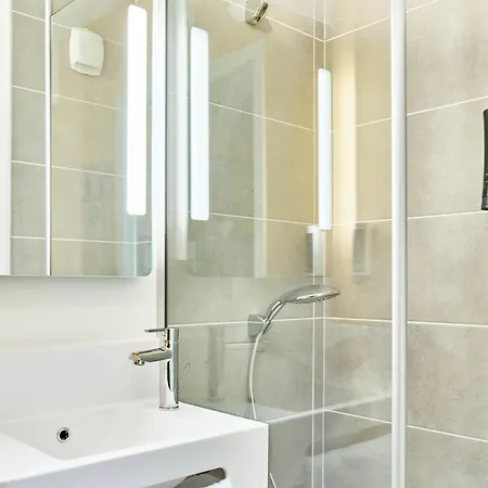 Saint-christophe Gare 3* Cergy