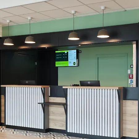 Saint-christophe Gare Hotel Cergy